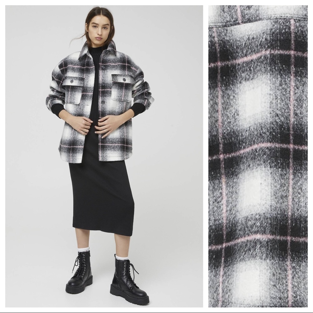 NWT. Pull&Bear Plaid Overshirt/Coat with Button Chest Pockets. Size S.